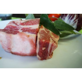 Spezzatino di Bovino con osso Spezzatino di Bovino con osso